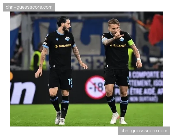 更衣室的定海神针：专访马赛队长帕耶