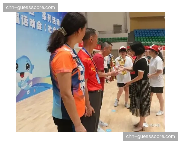 “社区排球”项目在英国低收入社区推广,旨在通过运动促进社会融合 “社区排球”项目在英国低收入社区推广,旨在通过运动促进社会融合